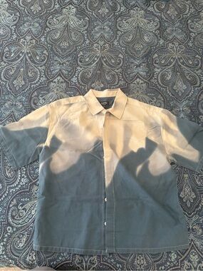 Boohoo Short-Sleeve Dip-Dye Button-Down Shirt - Cream & Blue